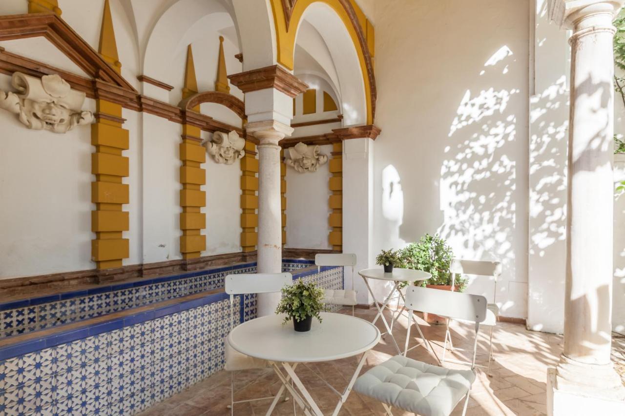 Villa Elvira, Exclusive Pool And Gardens In The Heart Of Sevilla ภายนอก รูปภาพ