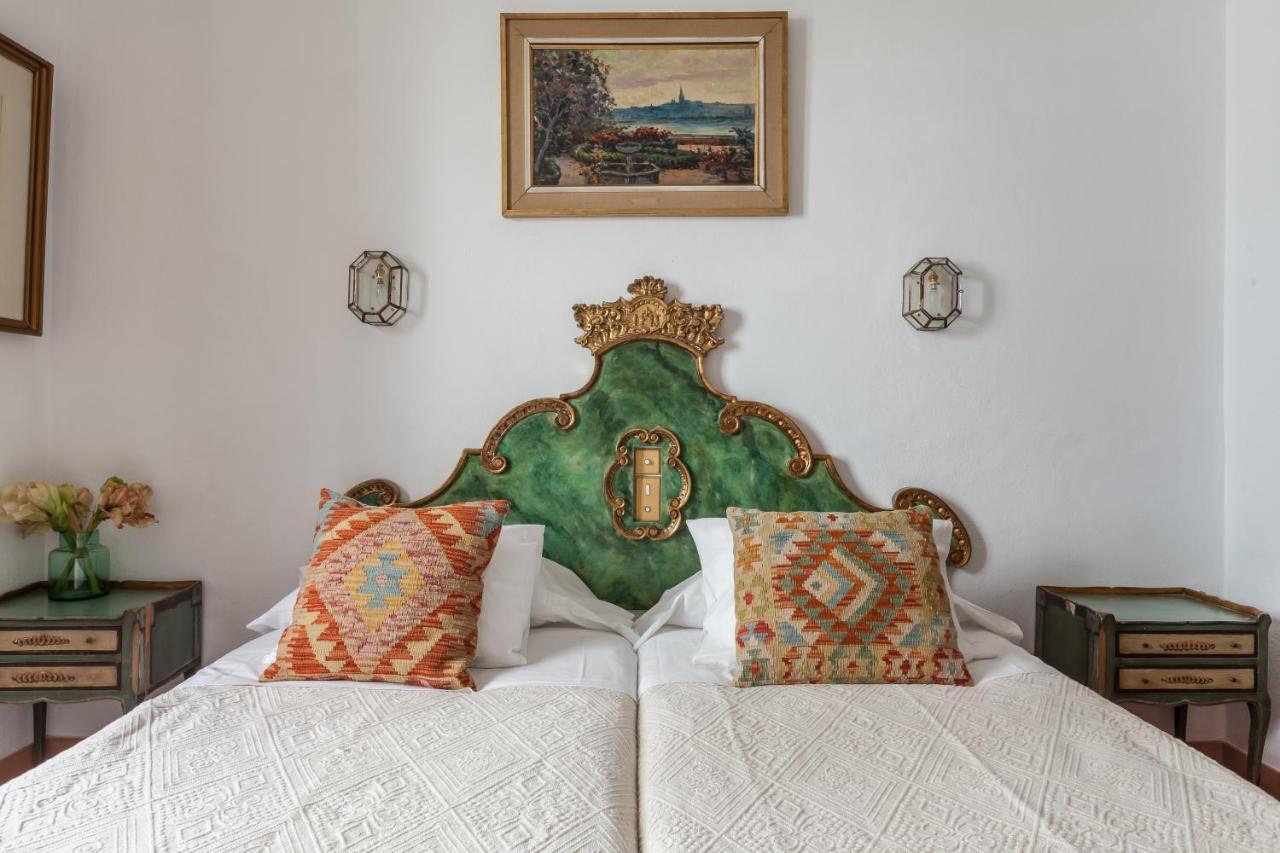 Villa Elvira, Exclusive Pool And Gardens In The Heart Of Sevilla ภายนอก รูปภาพ