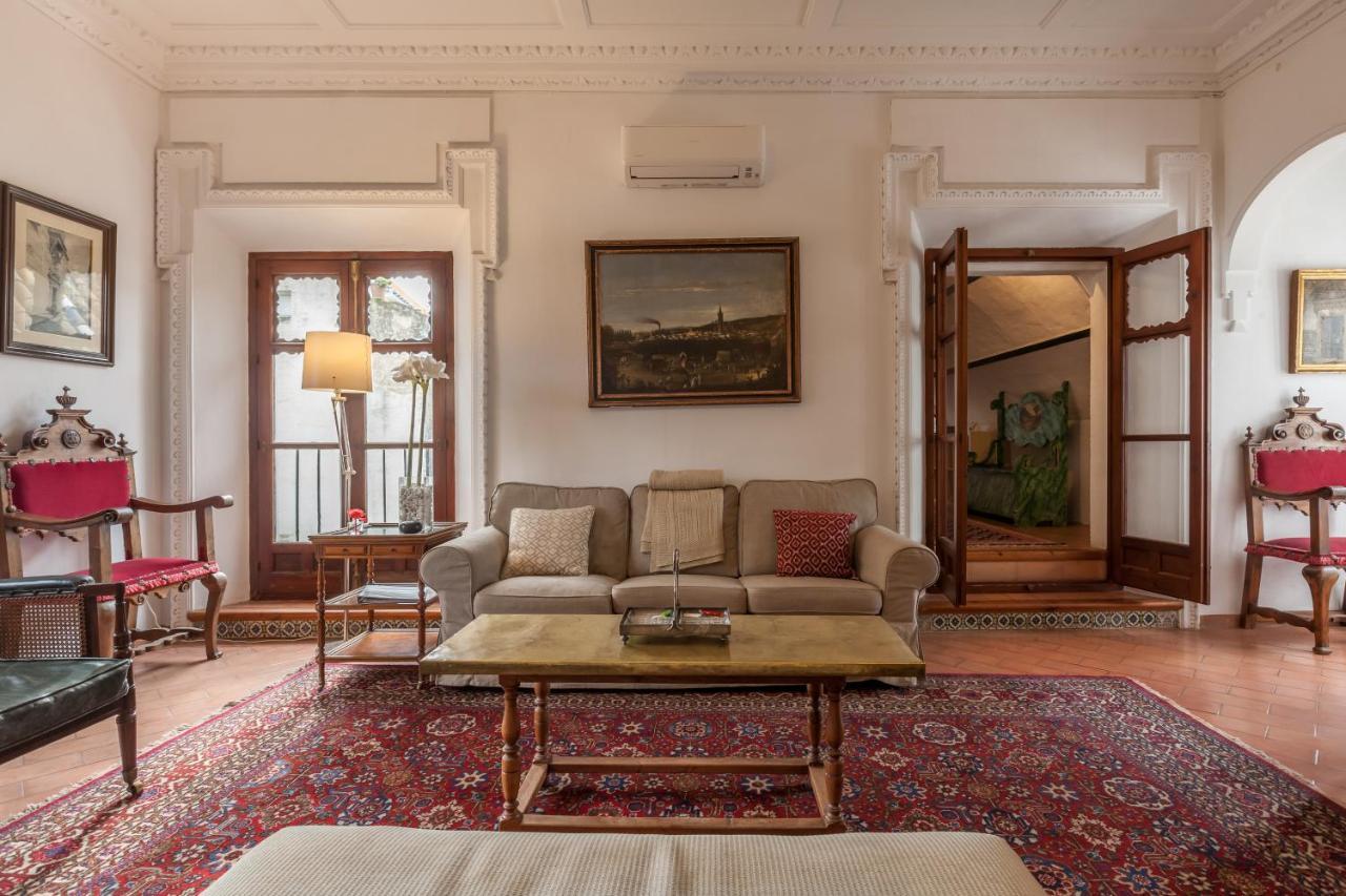 Villa Elvira, Exclusive Pool And Gardens In The Heart Of Sevilla ภายนอก รูปภาพ