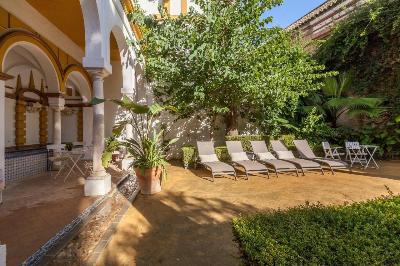 Villa Elvira, Exclusive Pool And Gardens In The Heart Of Sevilla ภายนอก รูปภาพ